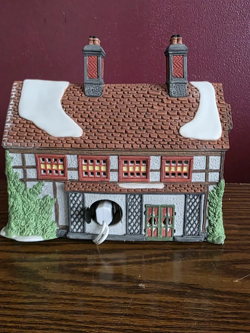 VTG Dept 56 Dickens' Village Ashbury Inn Illuminated Painted Porcelain 1991 Box